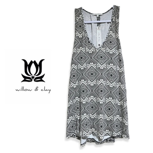 Willow & Clay Tops - ✨️4/$20. NWT WILLOW & CLAY Sleeveless Aztec Print Open Back Blouse, M